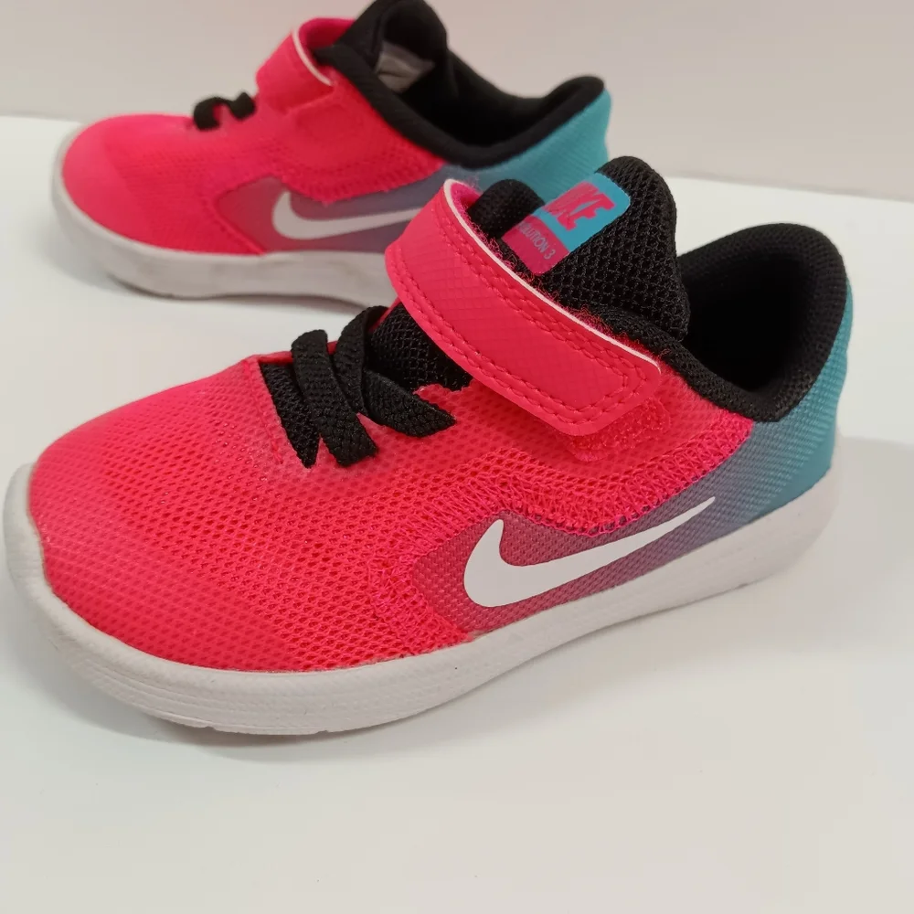 Nike Revolution 3 Toddler Sneakers Racer Pink & Chloribe Blue Size 6C